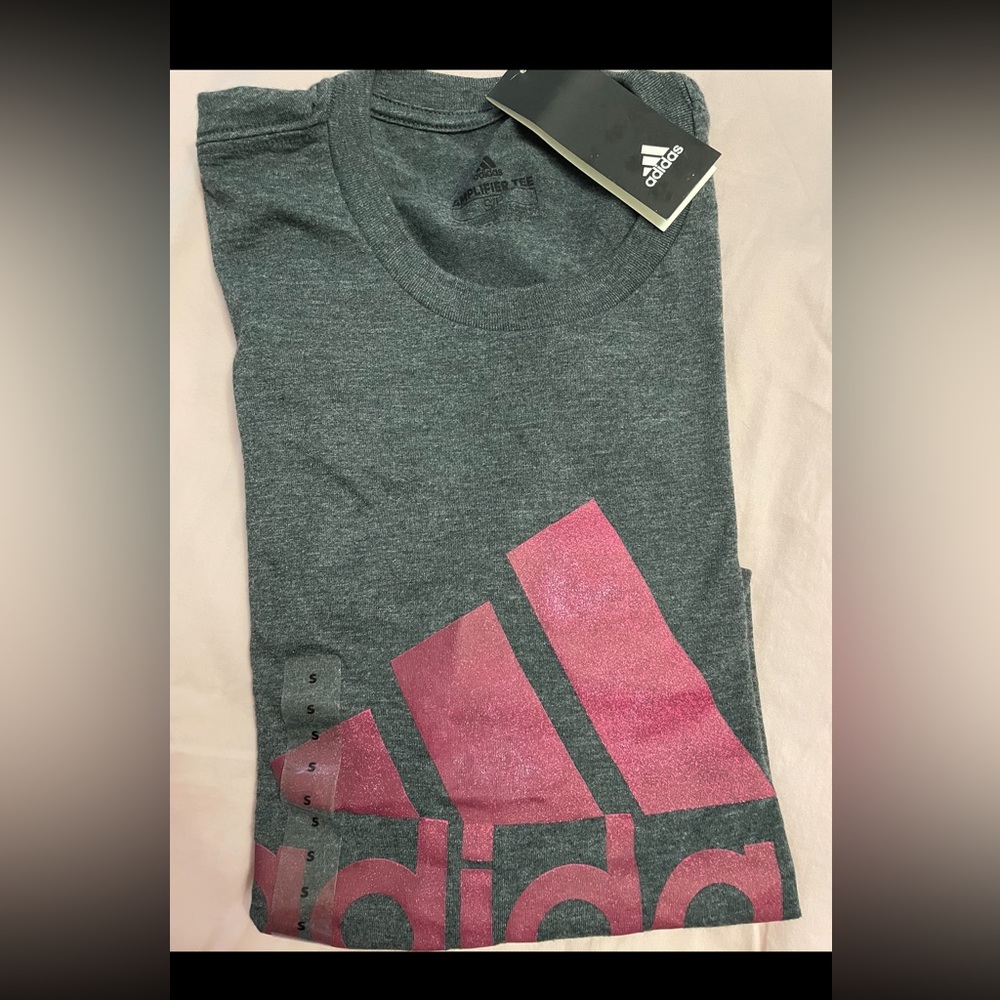 NWT soft adidas t shirt mens